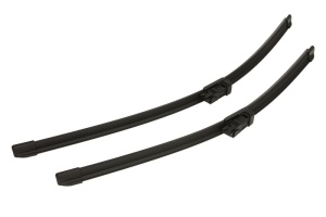 Set stergatoare FORD FOCUS IV Turnier (HP) din 2018-2022, pentru parbriz auto, 2 bucati, Bosch Aerotwin, din cauciuc siliconat rezistent, 4 Stickere Auto FORD v55295