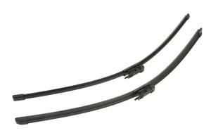 Set stergatoare SEAT LEON (1P1) din 2005-2013, pentru parbriz auto, 2 bucati, Bosch Aerotwin, din cauciuc siliconat rezistent, 4 Stickere Auto SEAT v56111