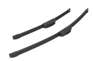 Set stergatoare Volkswagen FOX Van (5Z1) din 2010-2011, pentru parbriz auto, 2 bucati, Bosch Aerotwin Retrofit, din cauciuc siliconat rezistent, 4 Stickere Auto Volkswagen v54311