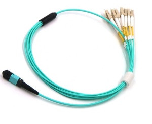 Patchcord OM4 Breakout, MPO-F la 8xLC/UPC, 5m