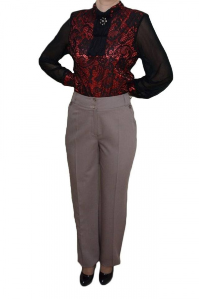 Pantalon lung, de nuanta bej, cu un croi usor combrat si design cusaturi
