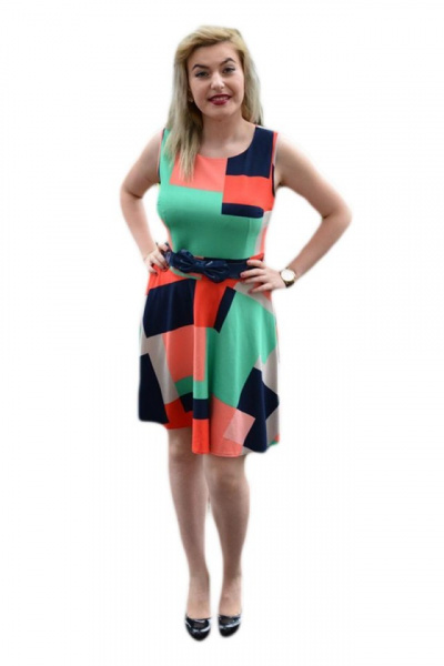 Rochie casual,  fara maneci, cu fusta in clos
