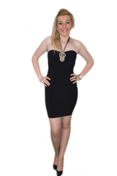 Rochie de club, in jurul gatului cu un lantisor din cristale