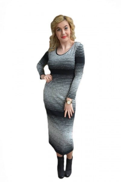 Rochie in tendinte de toamna-iarna cu design de dungi gri-negru