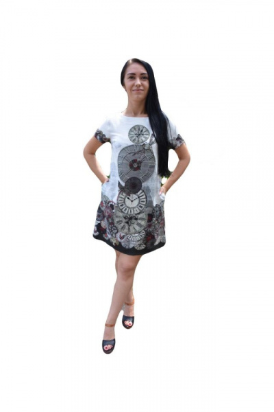 Rochie trendy cu croi lejer, design geometric, pe fond alb