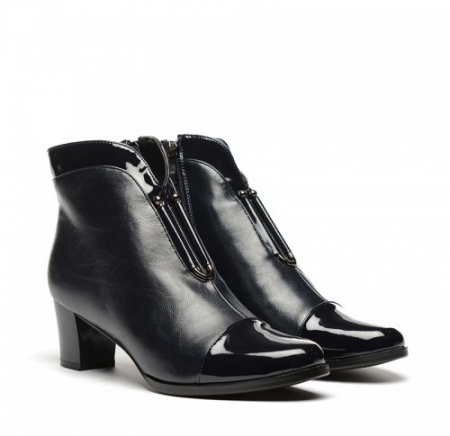 Botina comoda cu toc gros, neagra, cu insertie tip brosa