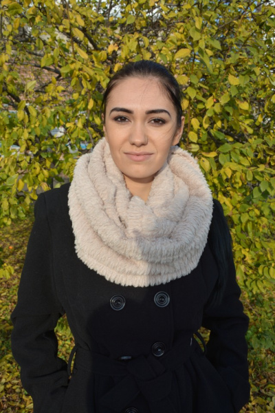 Esarfa bej din blanita usoara, calduroasa, cu model circular