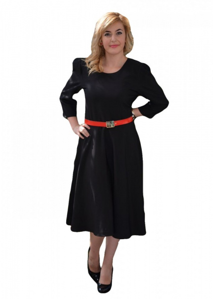 Rochie de zi, de lungime medie, neagra, cu curea rosie in talie
