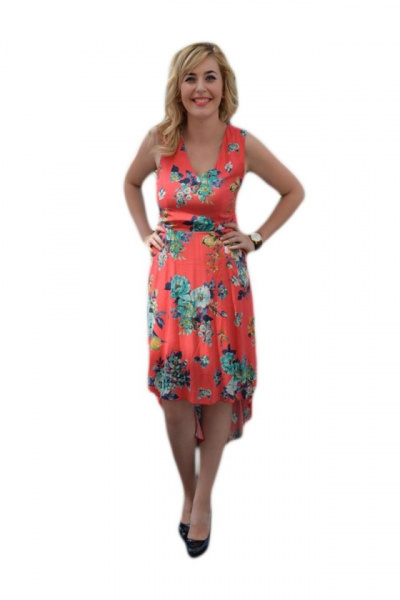 Rochie rafinata, midi, culoare corai, cu un croi asimetric