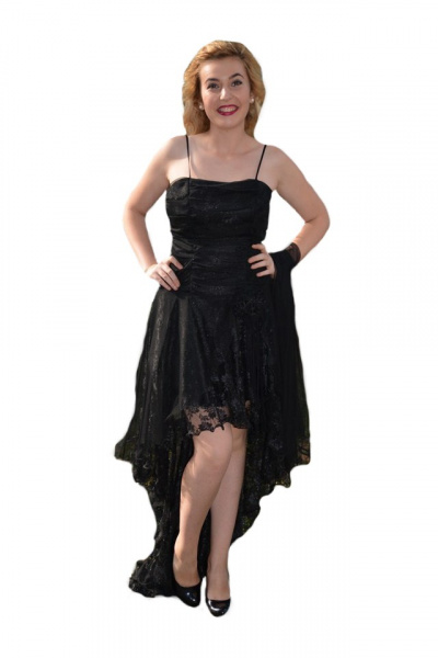 Rochie superba de ocazie, cu insertie de broderie neagra si trena