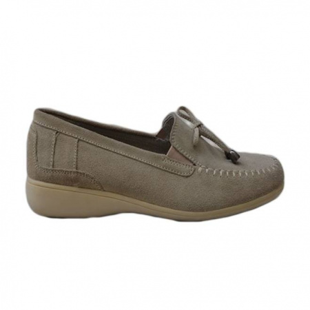 Pantof crem din piele foarte moale, model clasic, cu elastic