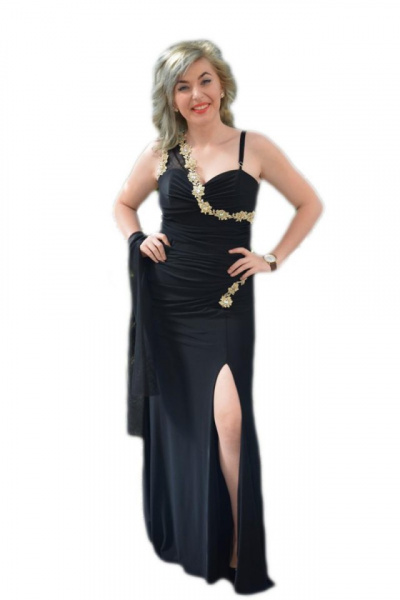 Rochie de seara deosebita, de culoare neagra cu decoratiuni aurii