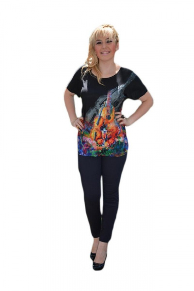 Tricou deosebit cu imprimeu colorat pe fond negru aplicat in fata