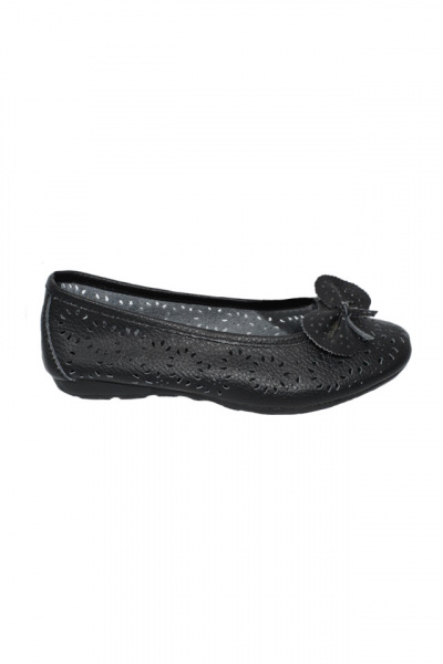 Balerin negru cu perforatii in forme florale si funda in fata