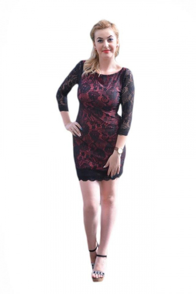 Rochie spectaculoasa, cu dantela neagra aplicata pe pudra