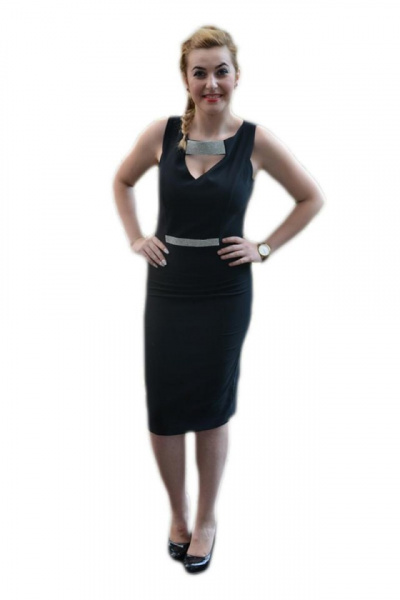 Rochie cambrata, de culoare neagra, model simplu cu decolteu mic