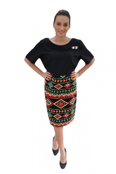 Rochie casual cu maneca scurta, neagra cu broderie multicolora