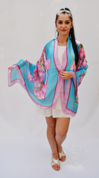 Esarfa chic, model elegant cu imprimeu floral multicolor