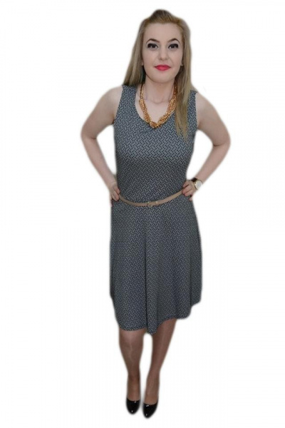 Rochie casual, neagra, model fara maneci, in clos, cu curea subtire in talie