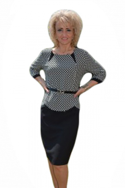 Rochie in tendinte, culoare gri cu negru, strasuri aplicate ca decor