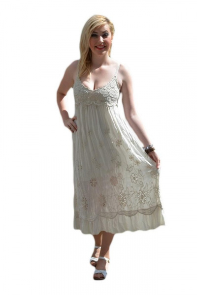 Rochie de culoare crem, model lung, cu broderie lucrata manual