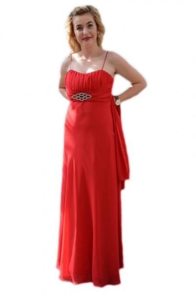 Rochie rafinata lunga, model simplu si de efect, pe culoare rosie