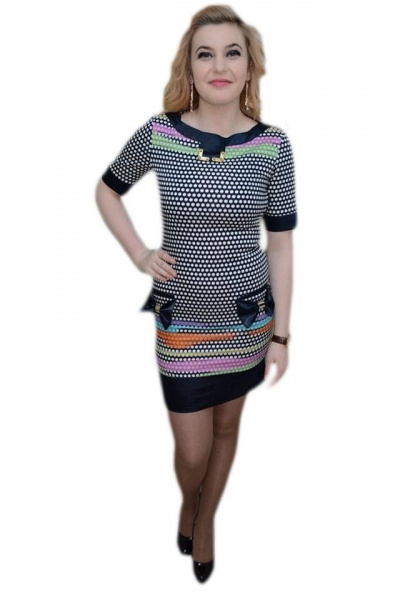 Rochie scurta, nuanta de bleumarin, design interesant aplicat