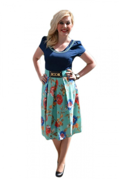 Rochie casual, cu imprimeu floral in partea de jos si curea lata in talie