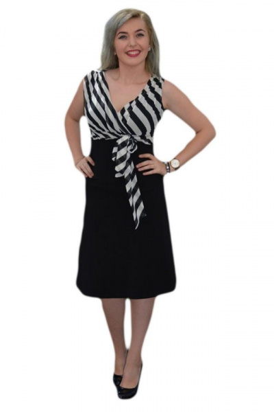 Rochie de ocazie, de culoare neagra cu insertie de voal bicolor