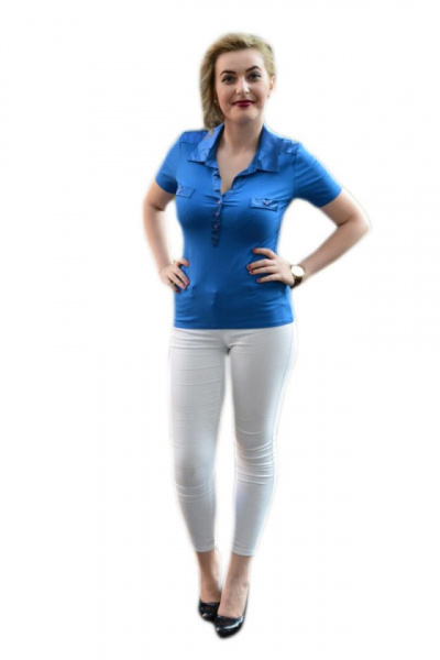 Tricou trendy de un albastru regal, guler si design de buzunare