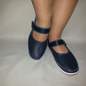 Balerin din piele de culoare bleumarin cu model din decupaje - Img 5