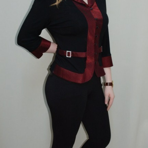Bluza casual, maneca trei-sferturi, neagra cu design de dungi rosii - Img 3
