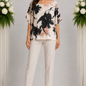 Bluză damă cu imprimeu floral crem-negru-pudra – Croială lejeră, mânecă scurtă, elegantă