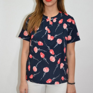Bluza Gabriela, cu design de flori roz, pe fundal bleumarin - Img 4