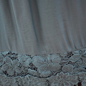 Bluza moderna Kara cu insertii de broderie si dantela,nuanta de verde - Img 6