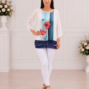 Bluza moderna, tinereasca, alba cu model floral rosu-bleumarin