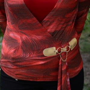 Bluza rafinata de ocazie, rosie, maneca lunga, decolteu adanc - Img 4