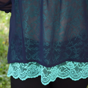 Bluza rafinata de ocazie, voal bleumarin cu dantela turcoaz - Img 4
