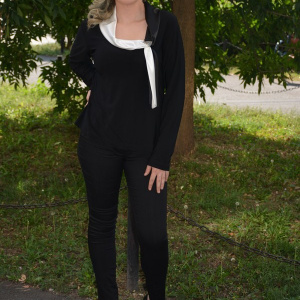 Bluze de ocazie, maneci lungi,de culoare negre-albe - Img 4