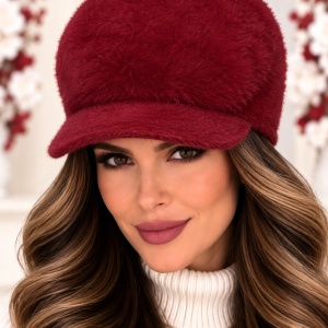 Căciulă Damă Bordo cu Cozoroc – Căptușită cu Blăniță, 100% Viscoză
