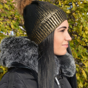Caciula neagra cu model auriu aplicat si captuseala din blanita - Img 4
