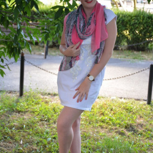 Esarfa fashion de culoare roz cu dungi colorate, late, pe margini - Img 6