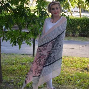 Esarfa fashion, dreptunghiulara, imprimeu deosebit roz si negru - Img 3