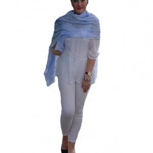 Esarfa in tendinte de culoare albastra cu model floral brodat - Img 1