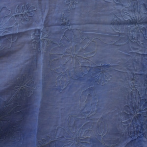 Esarfa in tendinte de culoare albastra cu model floral brodat - Img 5