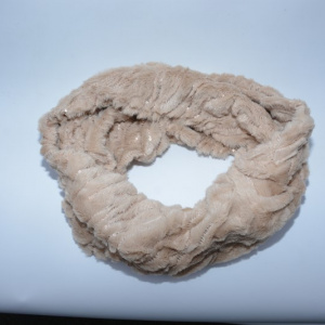 Fular calduros Dave cu insertii de paiete,model circular,nuanta de maro deschis - Img 2