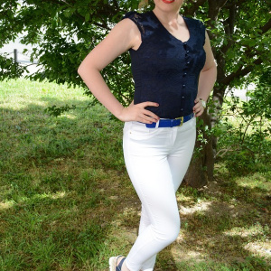 Pantalon de vara in tendinte, nuanta alba, croi mulat pe picior - Img 4
