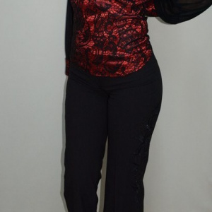 Pantalon in nuanta de negru, design floral interesant lateral - Img 5