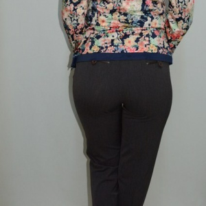 Pantalon lung , de culoare maro, cu un design clasic - Img 5