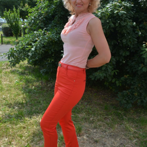 Pantalon lung de vara, culoare rosie, cu design de strasuri - Img 3